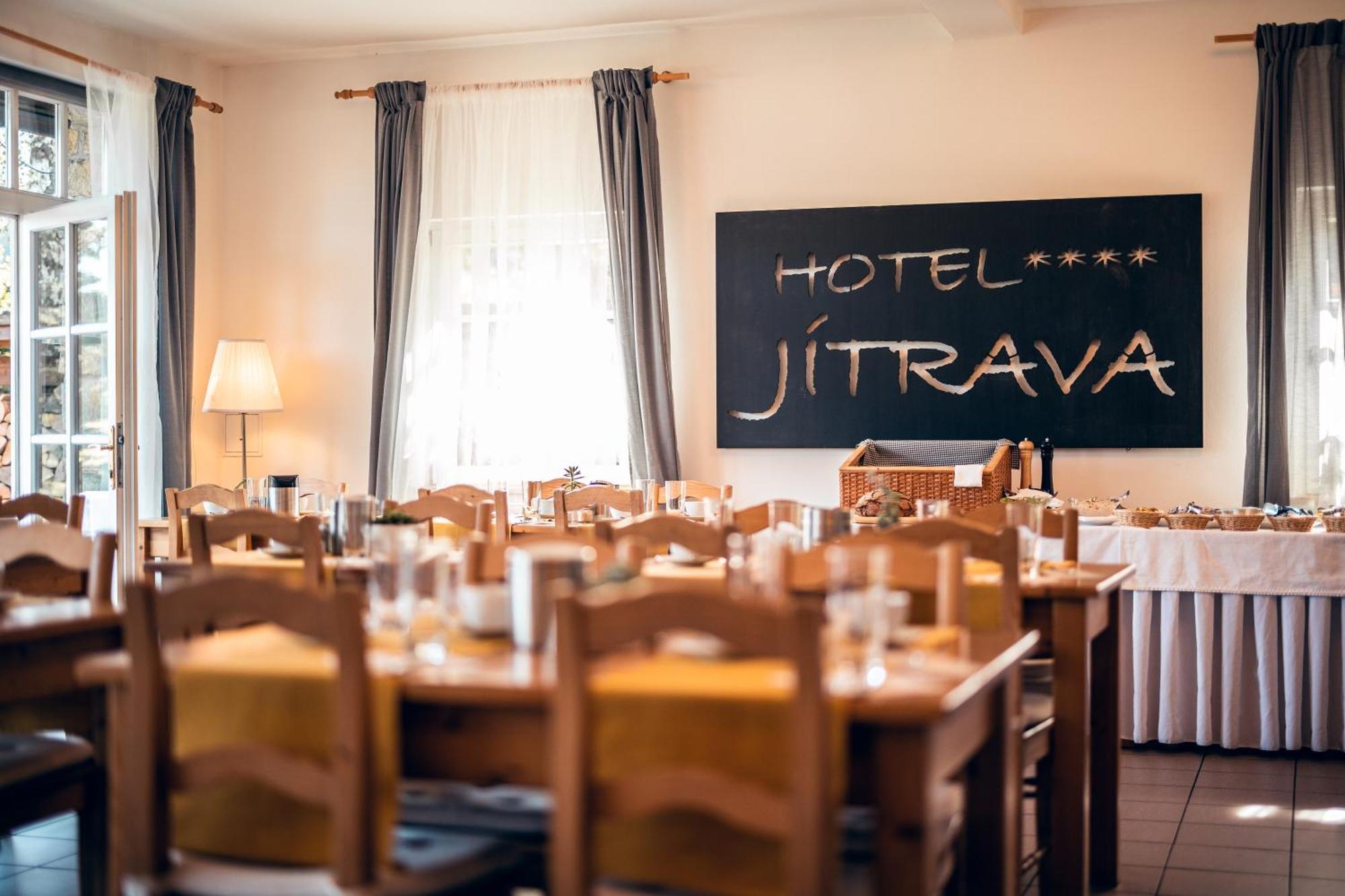 Apartman-Hotel Jitravsky Dvorec Rynoltice Екстер'єр фото